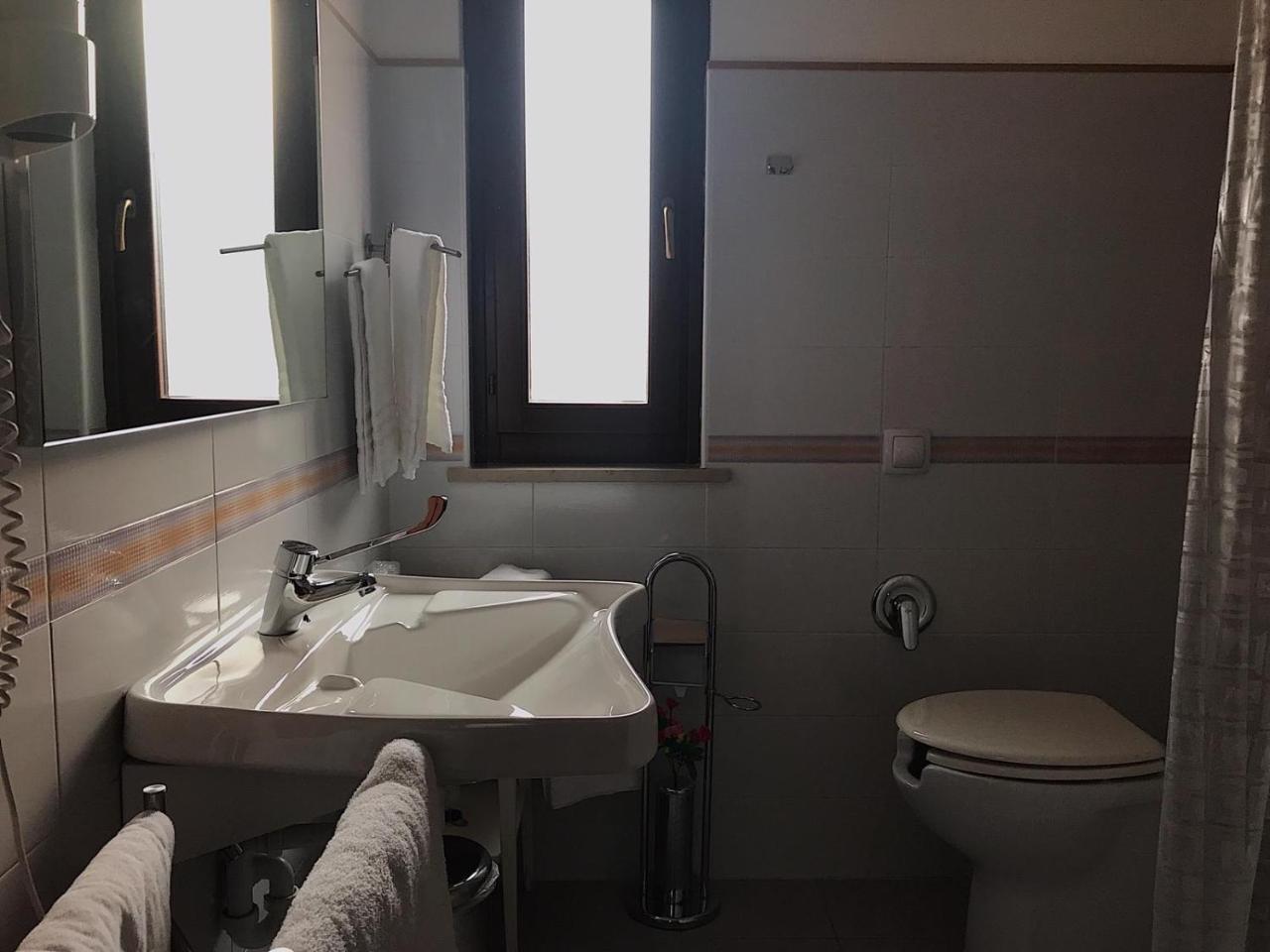 Hotel Opera' Moscufo Ngoại thất bức ảnh
