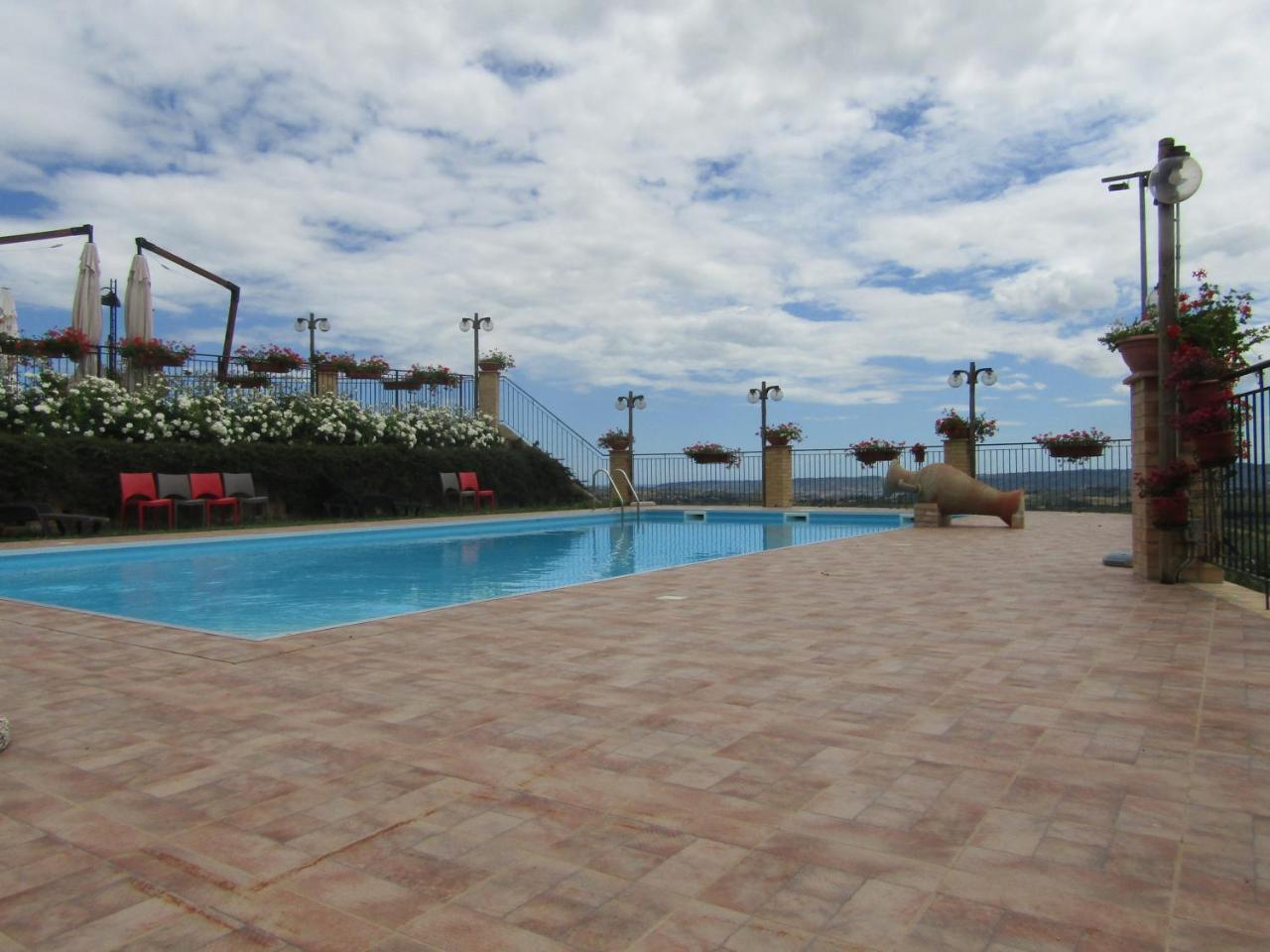 Hotel Opera' Moscufo Ngoại thất bức ảnh